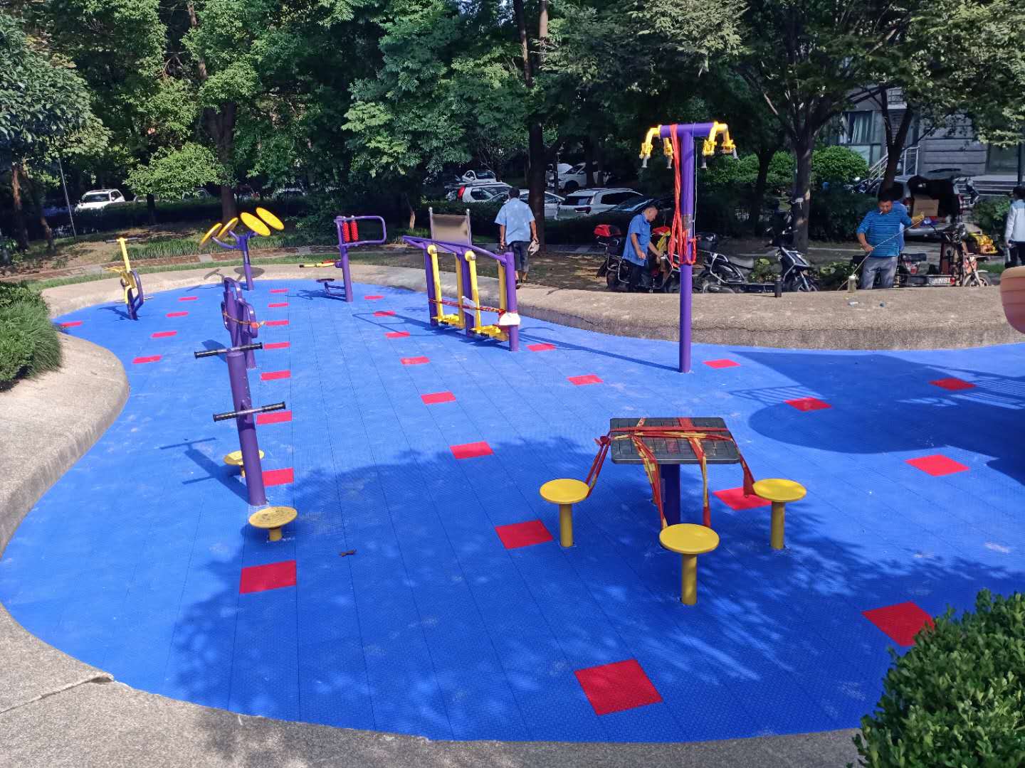 三花現(xiàn)代城二居健身苑點二