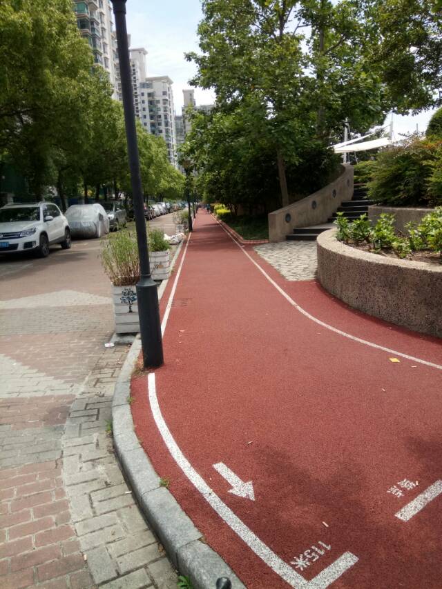 香泉小區(qū)百姓健身步道