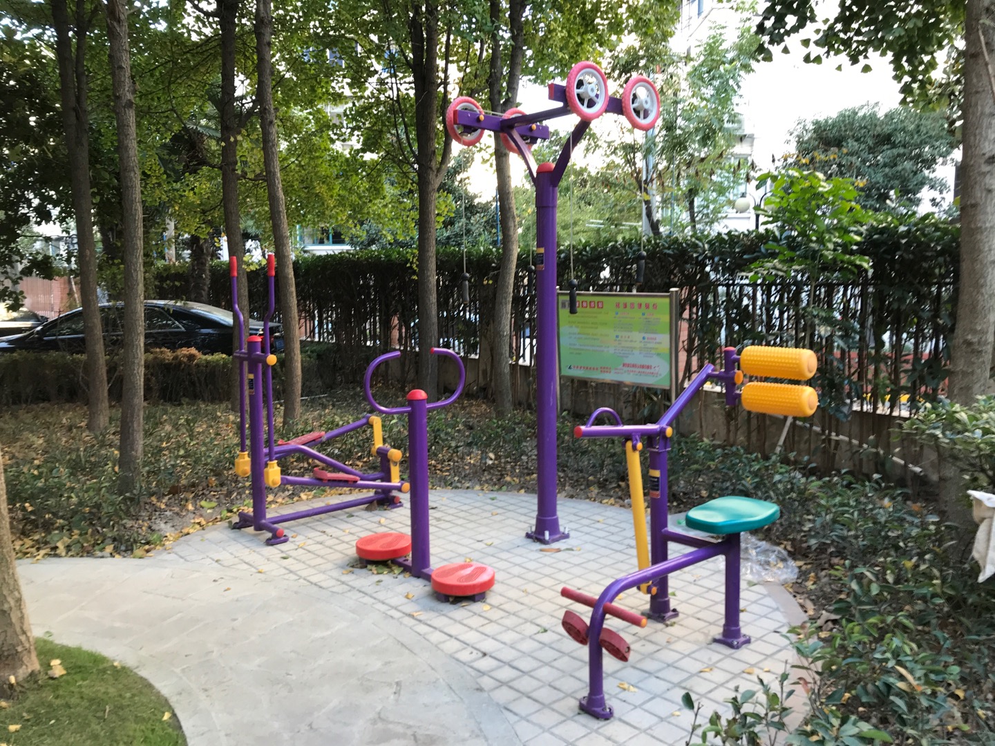 浦東新區(qū)齊恒路95弄健身點(diǎn)