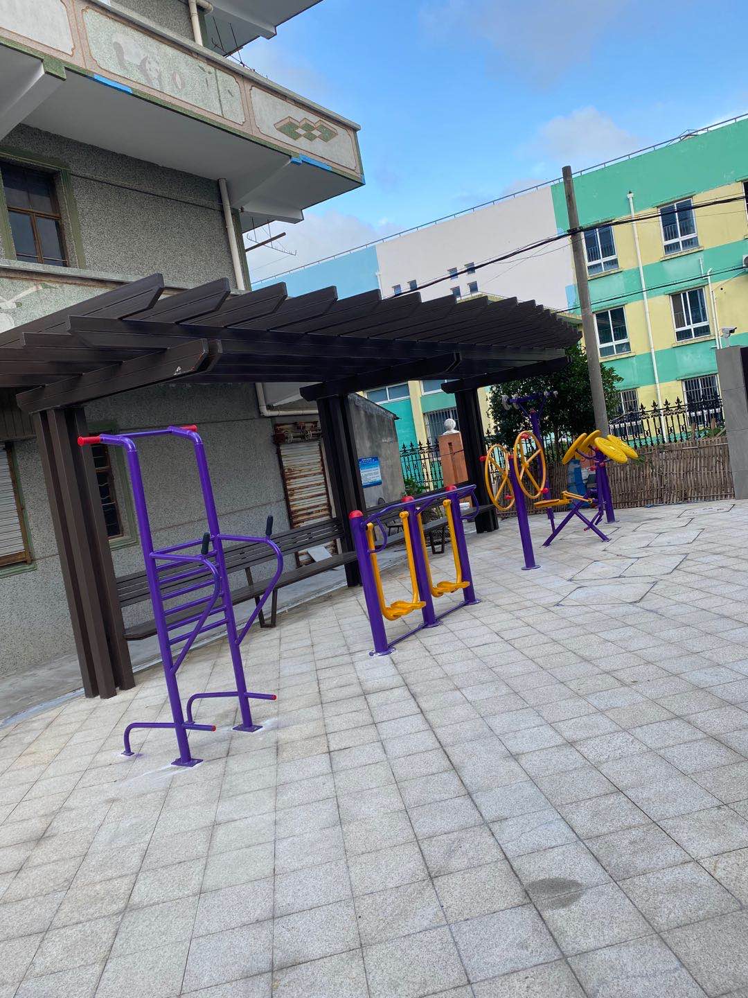 老港居民委員會鑫盛路59號（東面）健身苑點