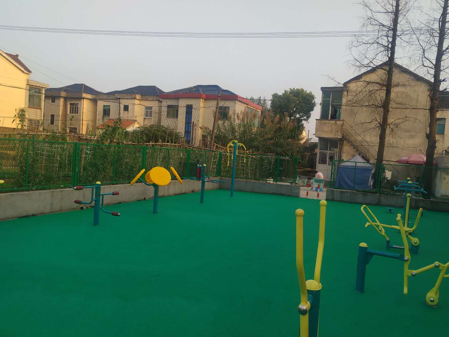 合慶鎮(zhèn)勤奮村7隊(duì)健身苑點(diǎn)