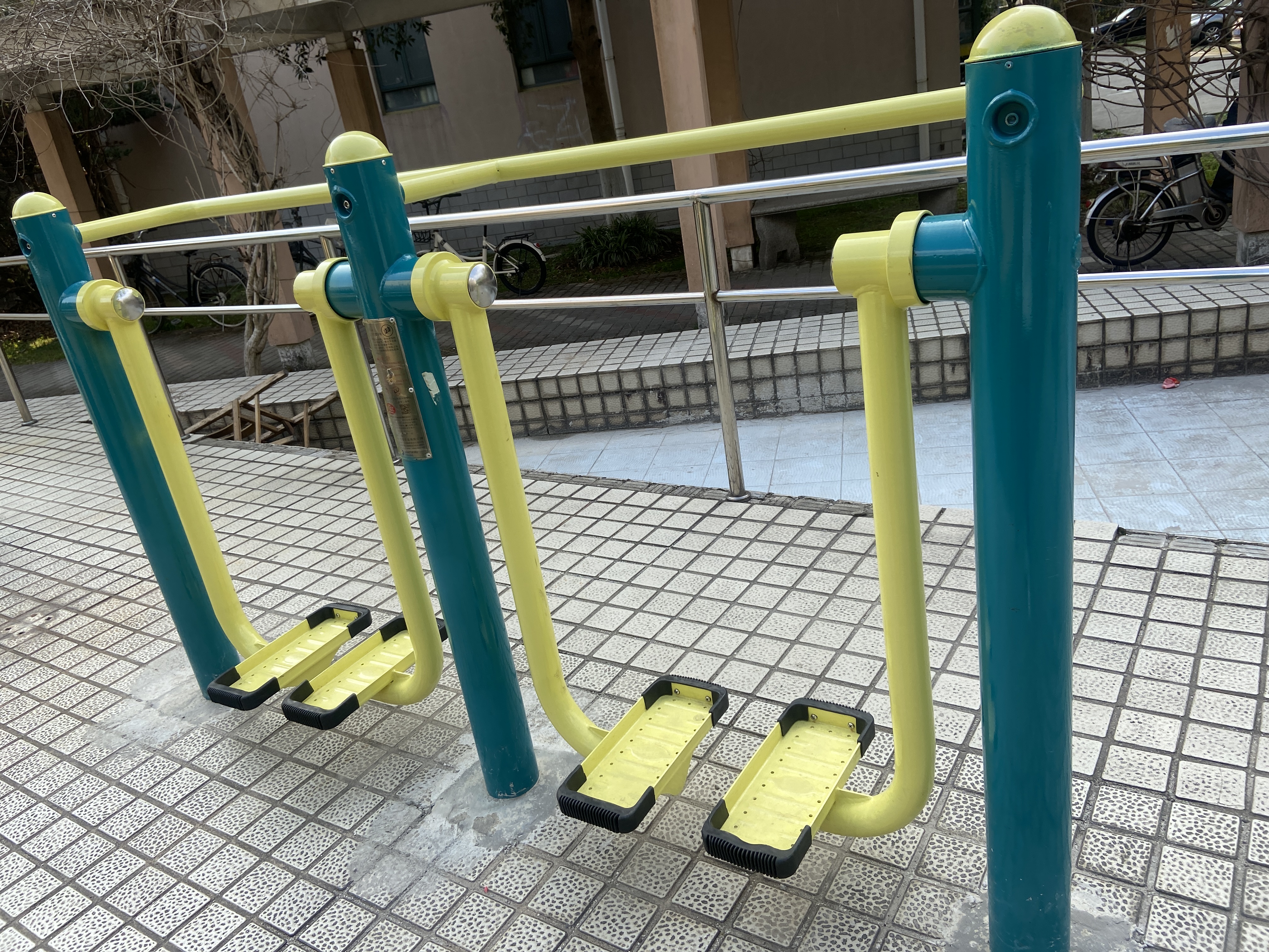 二位智能太空漫步機(jī)