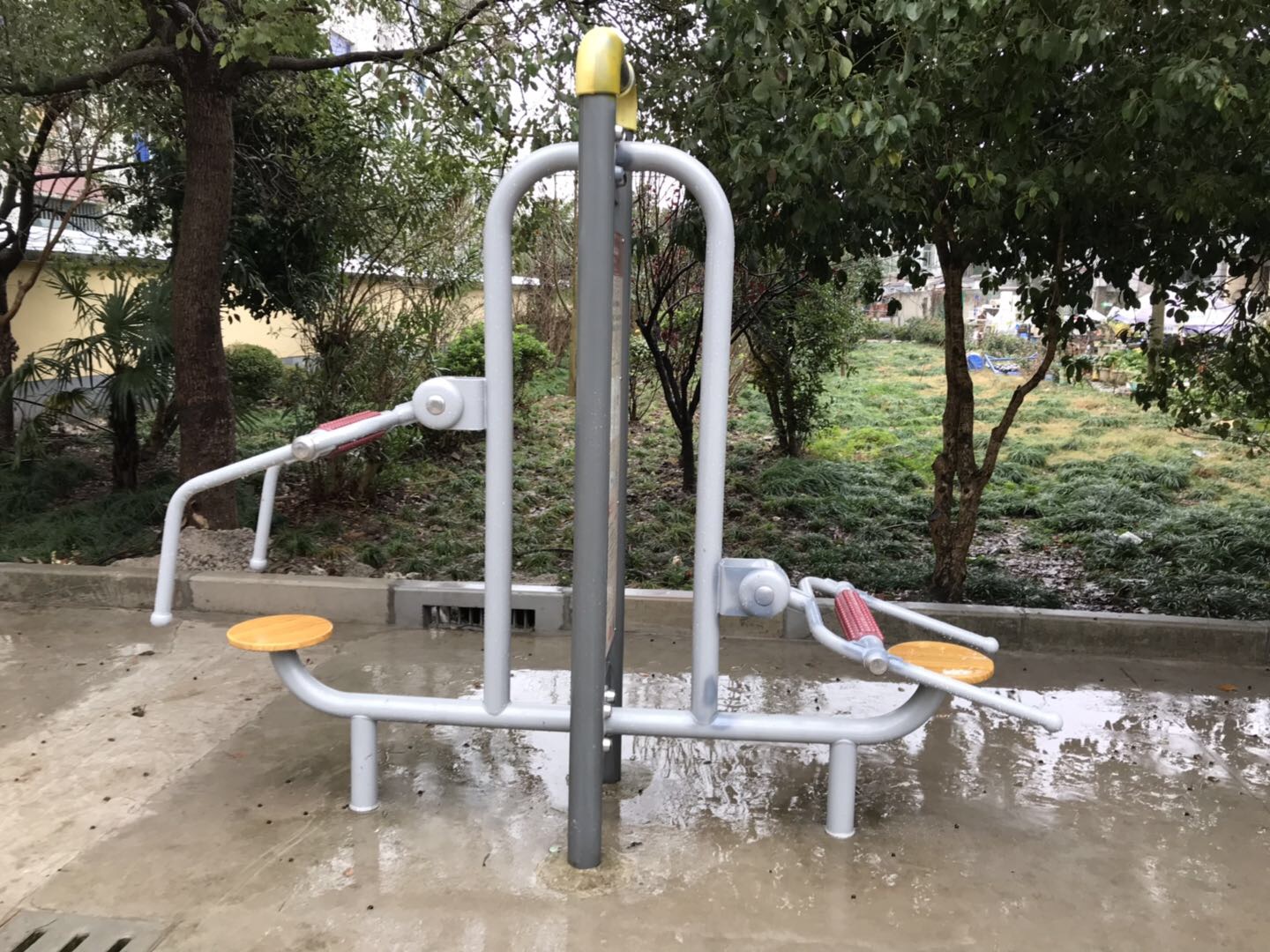 頸腰按摩器 頸腰按摩器