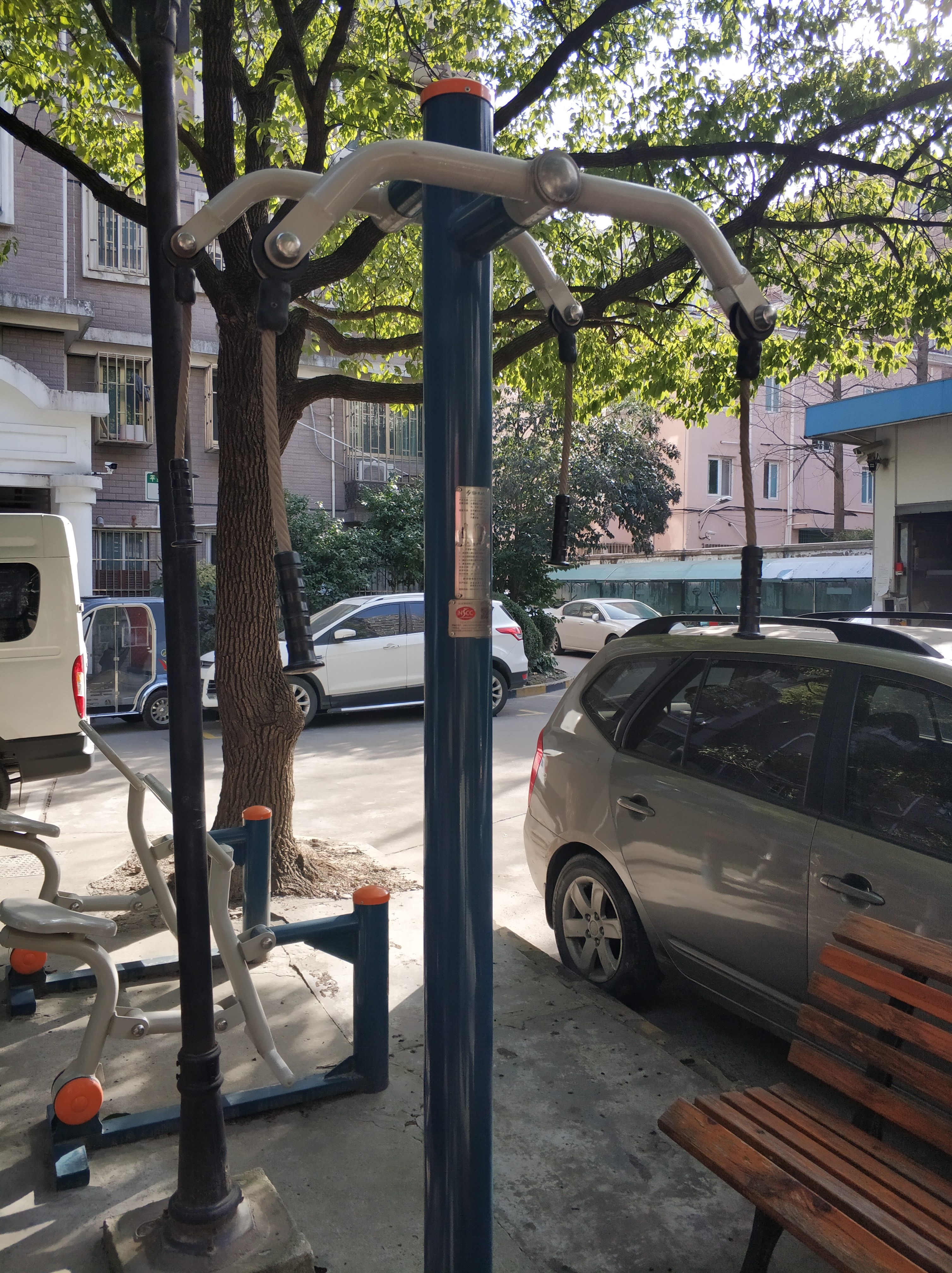 靜安區(qū)共和新路街道和樂居委健身點(diǎn)（平型關(guān)路68弄二）