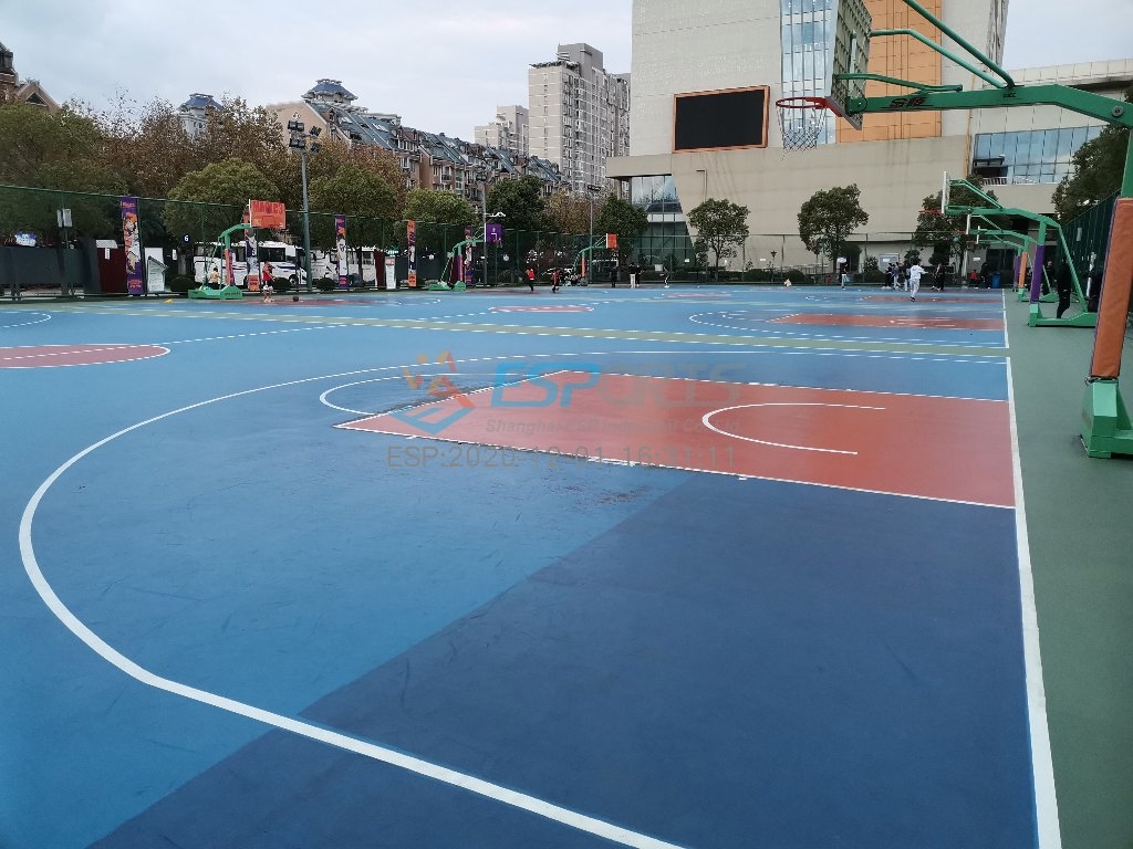 三林體育中心室外籃球場(chǎng)