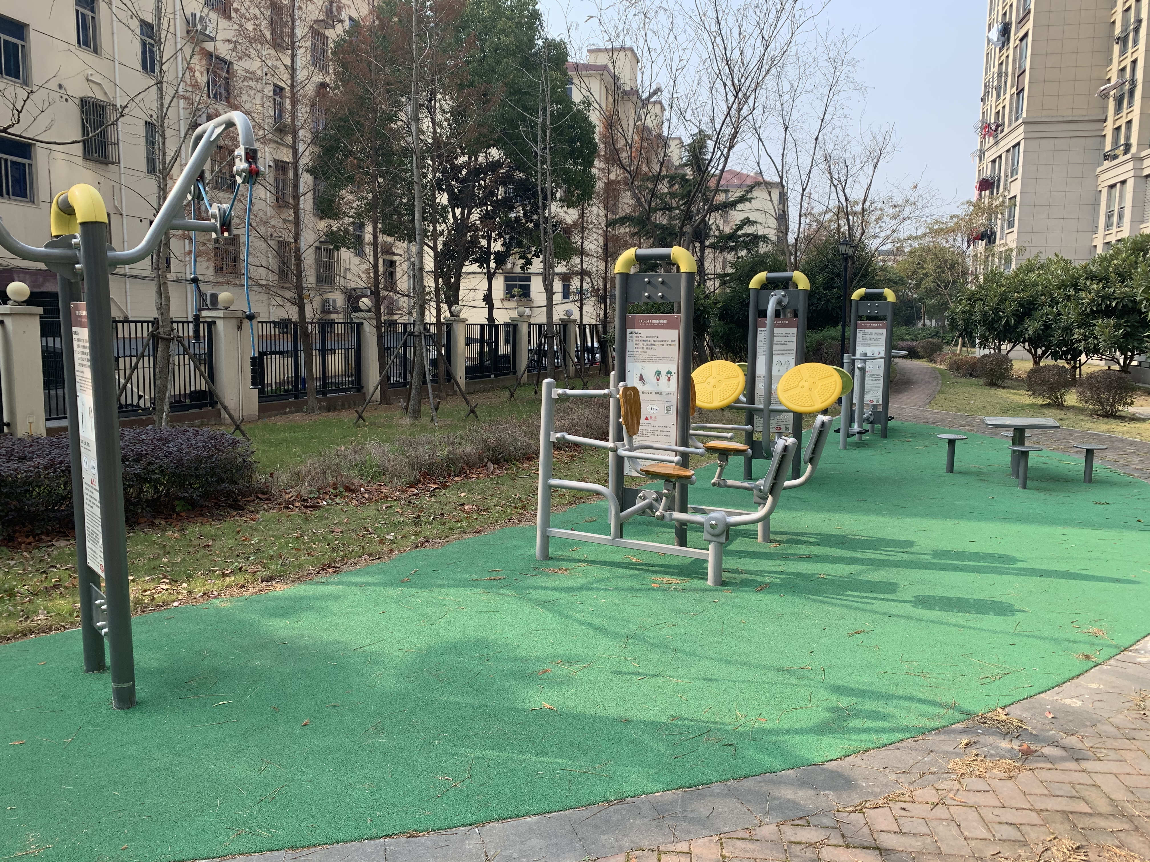賀橋社區(qū)賀橋公寓益智健身點(diǎn)（二）