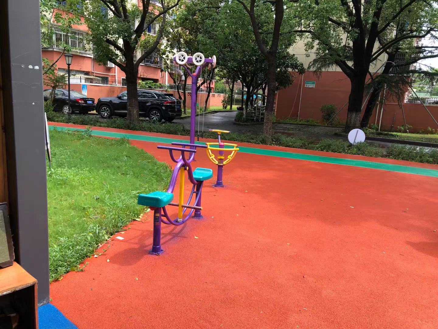 海灣鎮(zhèn)星火新一村健身點