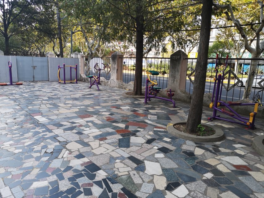 開(kāi)魯六村居委健身點(diǎn)A