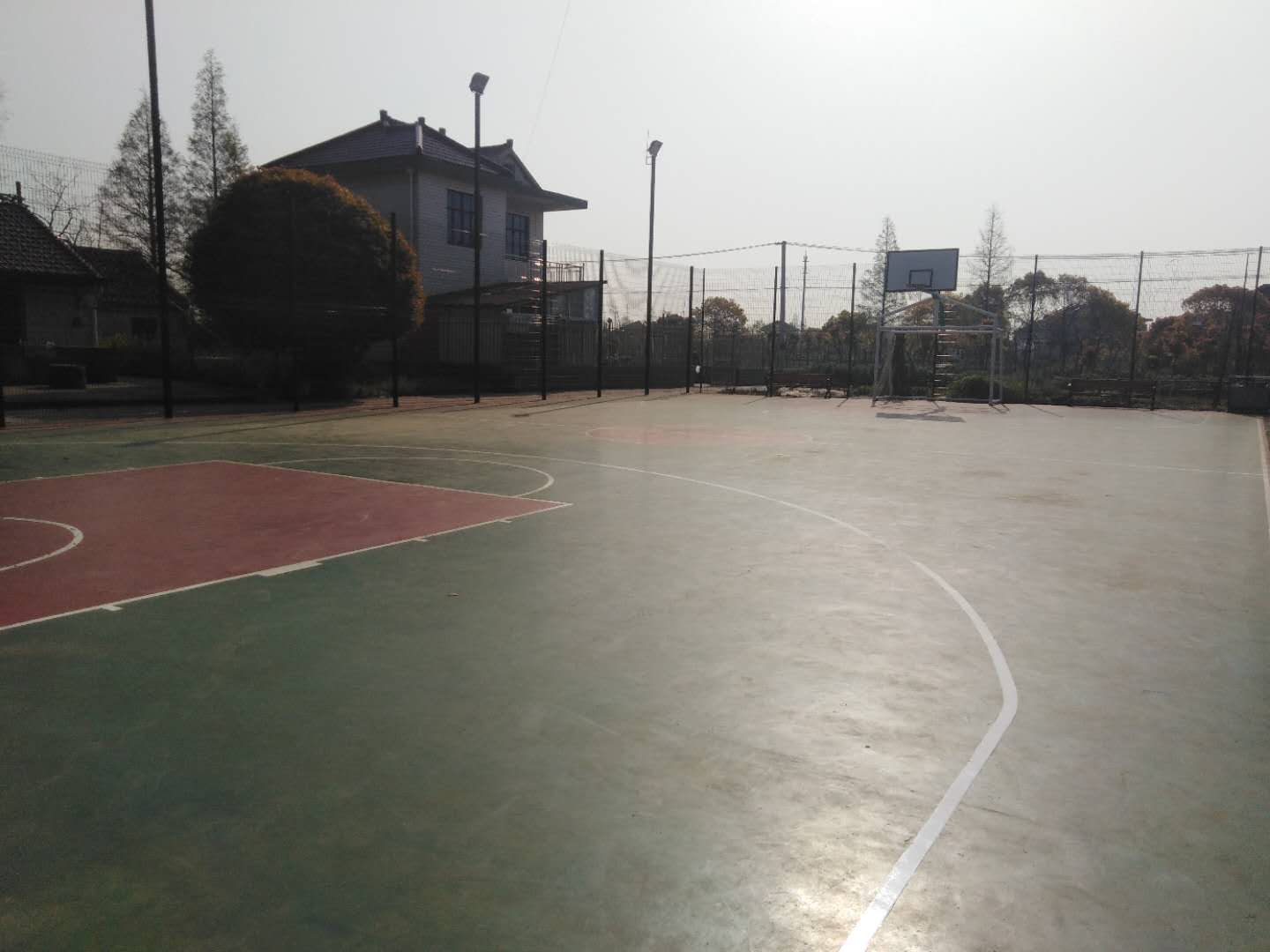 建設鎮(zhèn)建設村多功能球場