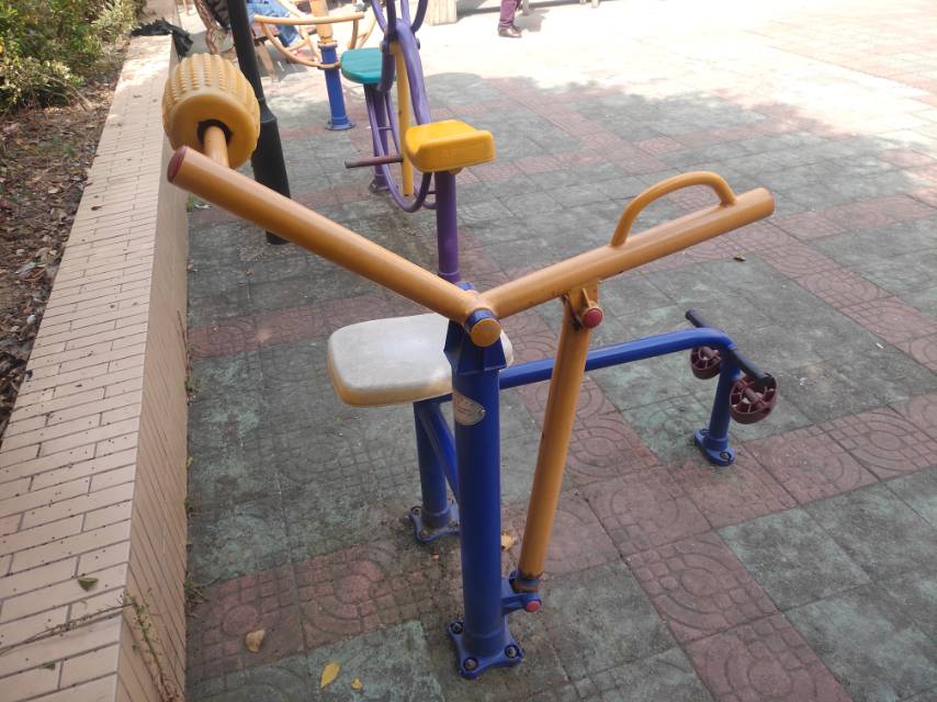 腹背鍛煉器 腹背鍛煉器