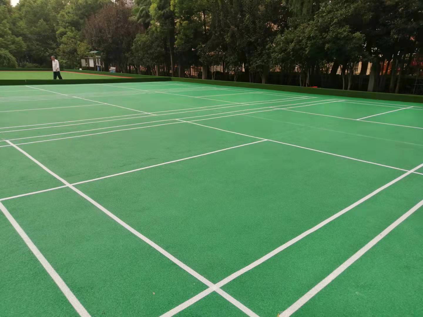 涼城社區(qū)羽毛球場