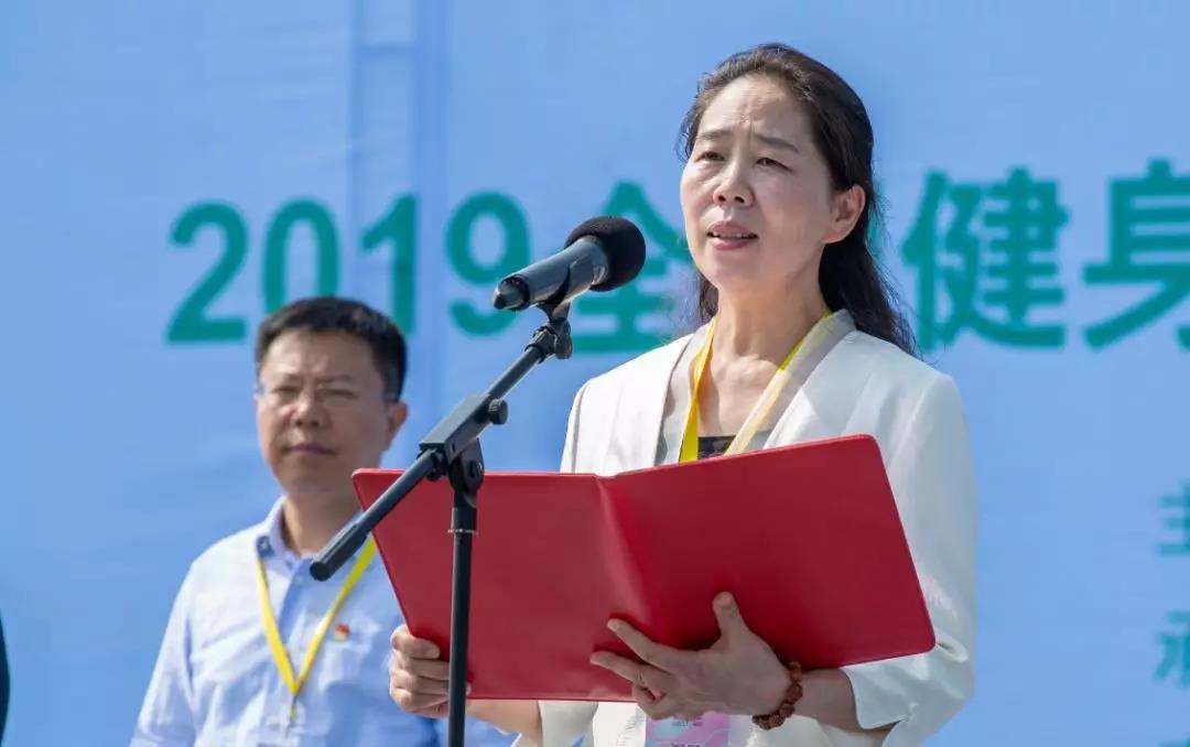 運(yùn)動(dòng)場(chǎng)