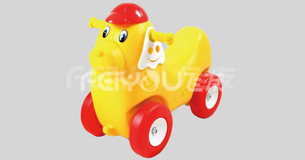 幼兒園玩具搖馬對(duì)幼兒的好處 幼兒園玩具搖馬對(duì)幼兒的好處