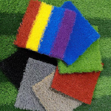 宏晟體育規(guī)格齊全，可定制人造草坪、足球場人造草坪、幼兒園人造草坪、人造草坪生產(chǎn)加工，廠家直供貨源