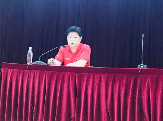 運(yùn)動(dòng)場(chǎng) 運(yùn)動(dòng)場(chǎng)